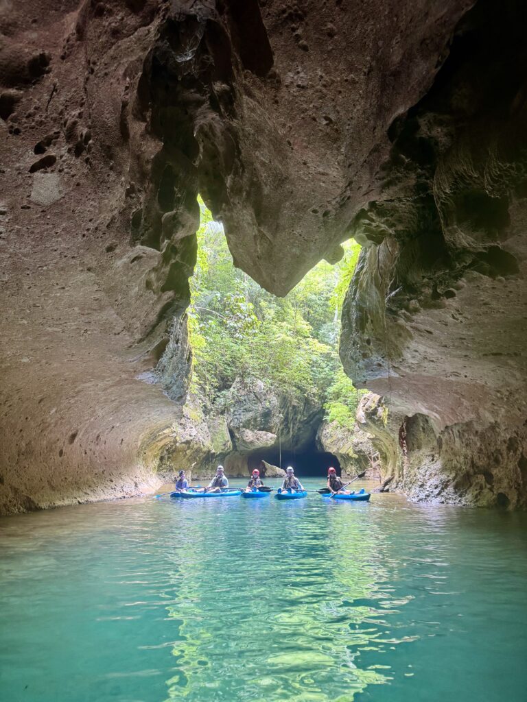 Cave Kayaking Belize Nohoch Che'en Archaeological Reserve